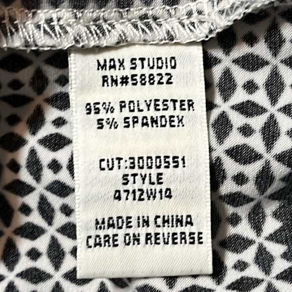 Max Studio Mini Skirt Geometric Stretchy Womens Size Small - Picture 7 of 10